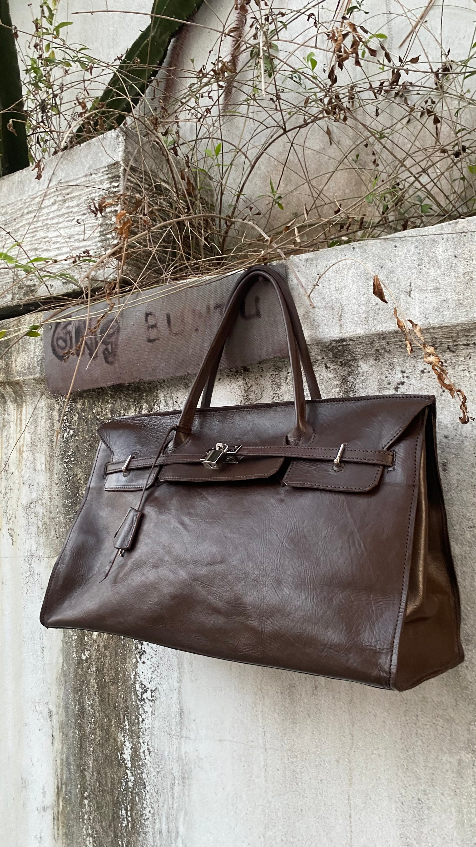 Brown Leather Medium Weekender