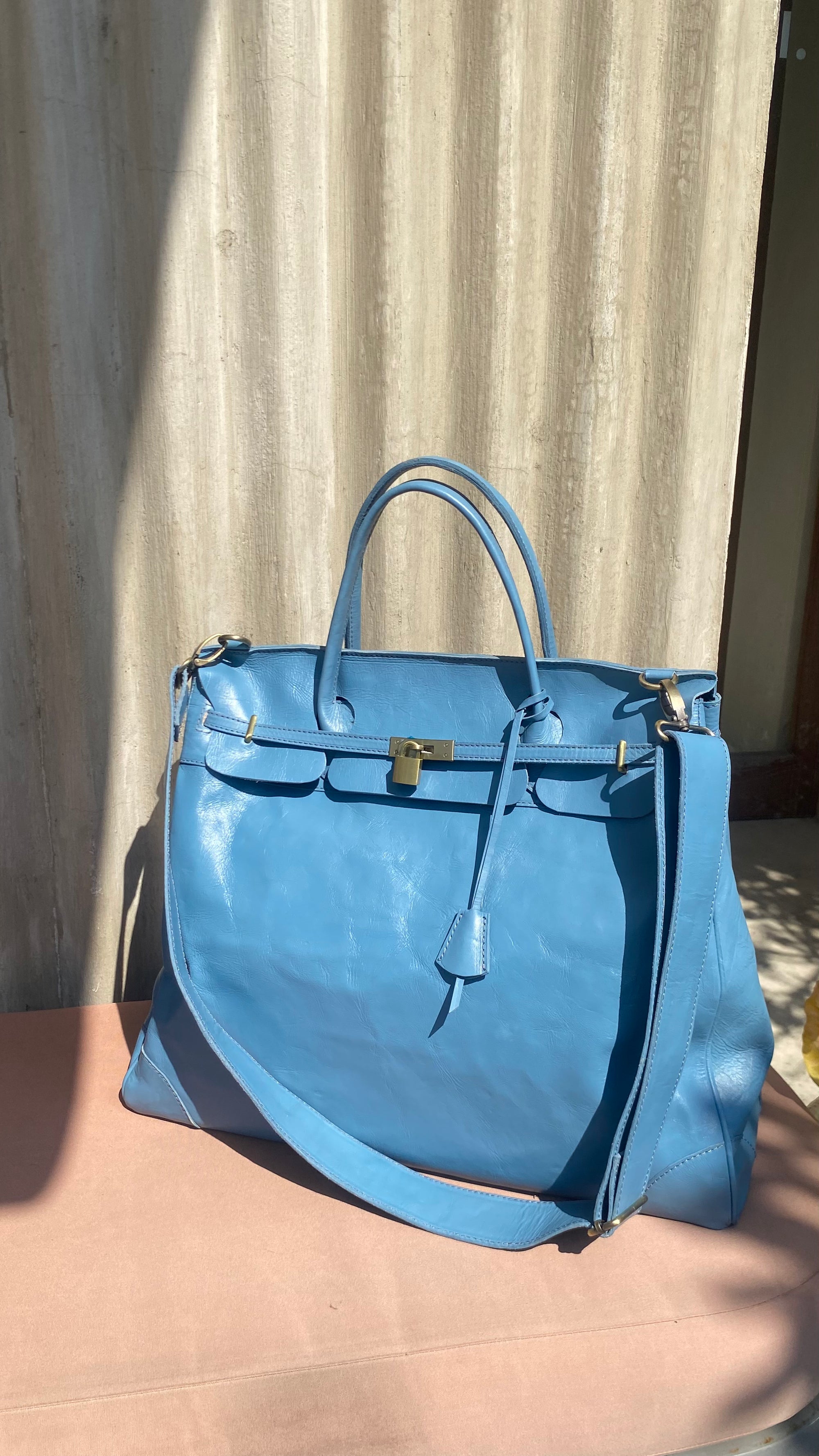 Blue full leather weekender strap