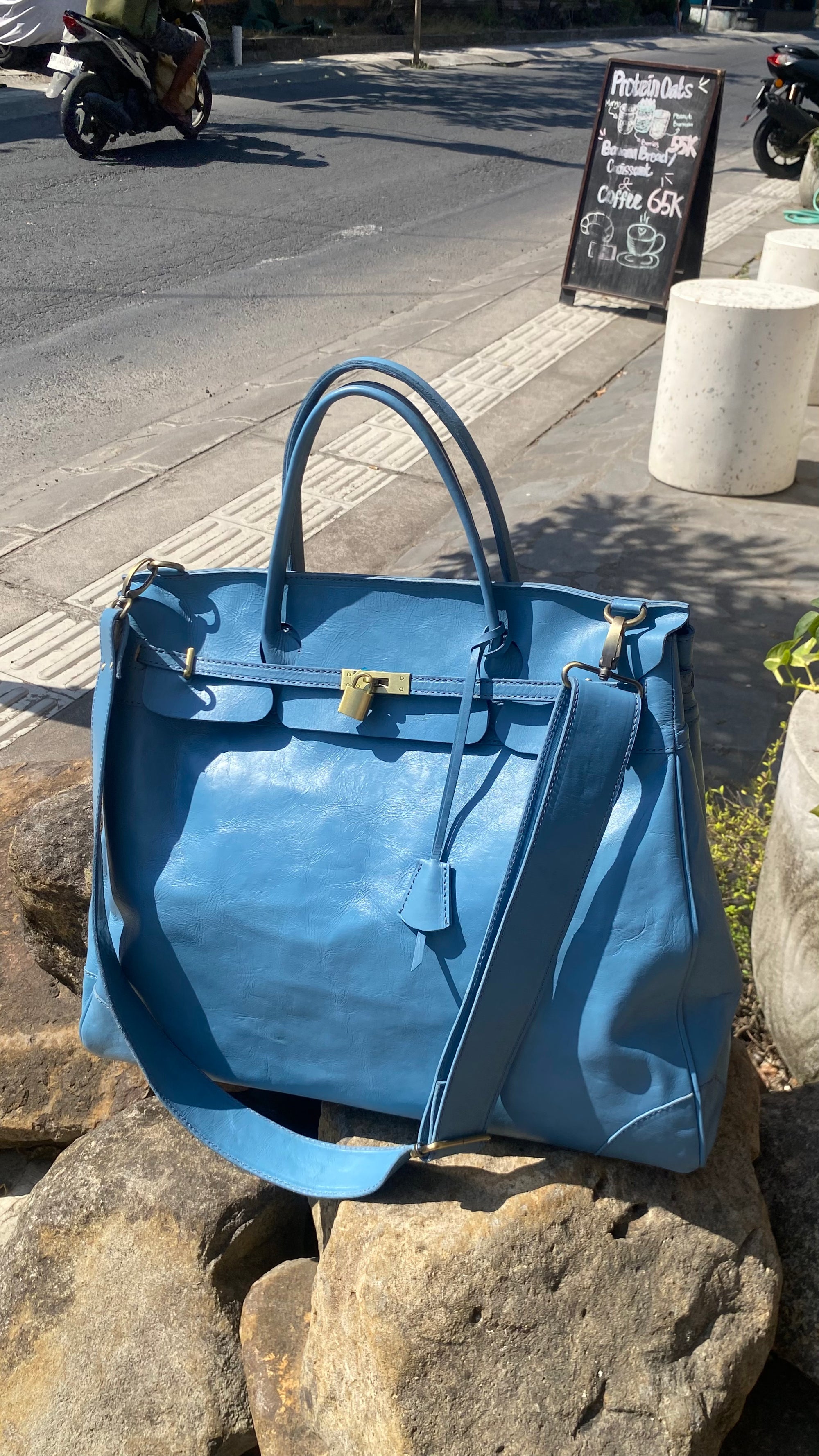 Blue full leather weekender strap