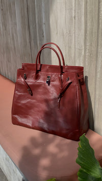 Sac de voyage en cuir couleur sang de bœuf